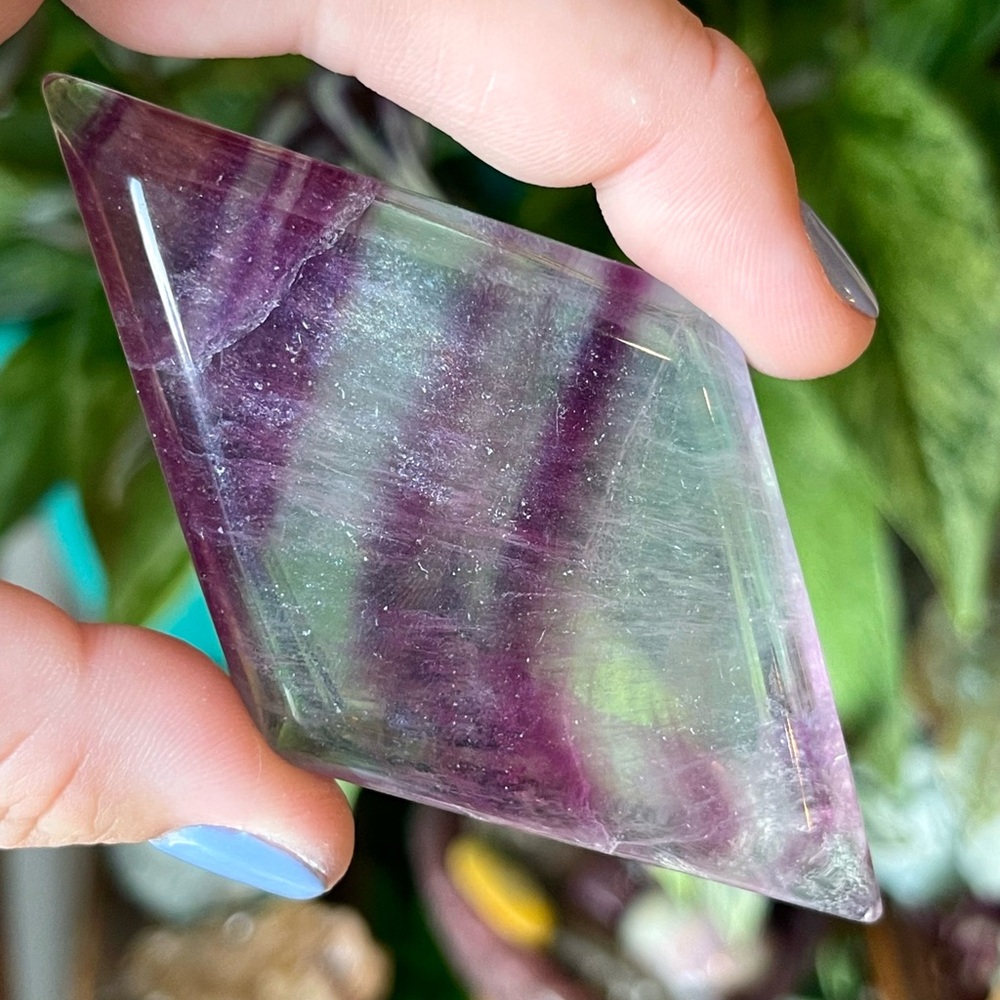 💜Purple Candy Fluorite Polished Crystal Kite Carving, China💜 - Picture 1 of 5